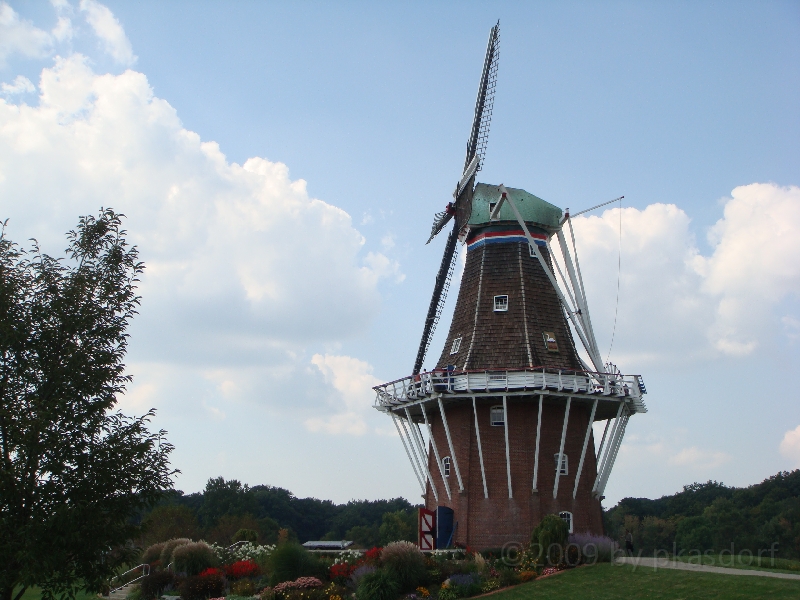Western Michigan [2009] 526.JPG - Scenes from Windmill Island in Holland, Michigan.